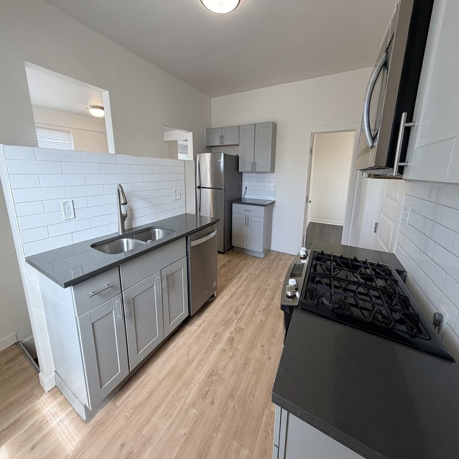 114 9th Ave - Photo 6 of 19