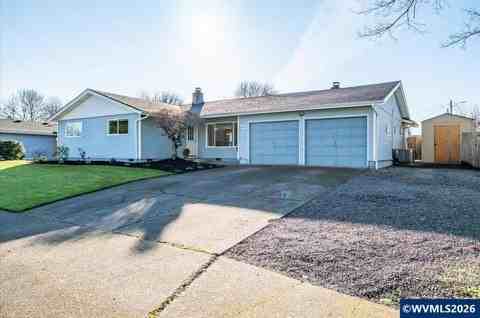 4578 Sesame St Ne - Photo 2 of 20