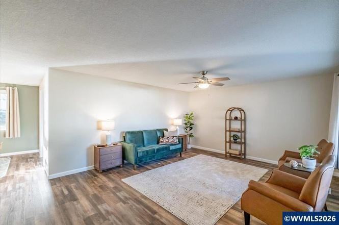 4578 Sesame St Ne - Photo 4 of 20