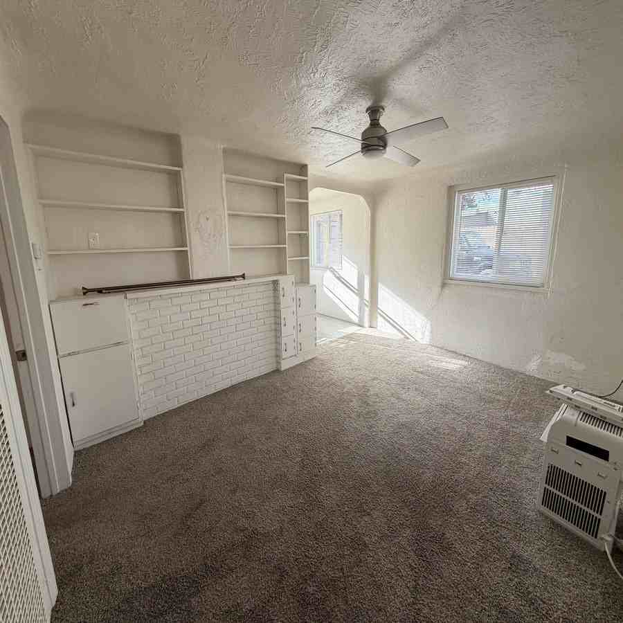 1713 Aspen St - Photo 2 of 19