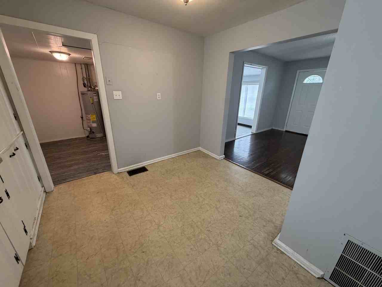 1405 Sherman St - Photo 3 of 15