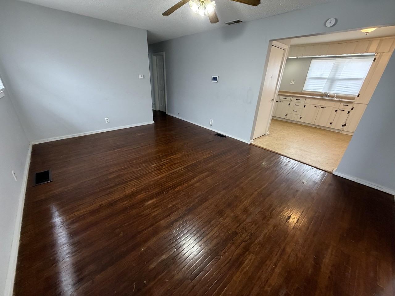 1405 Sherman St - Photo 6 of 15