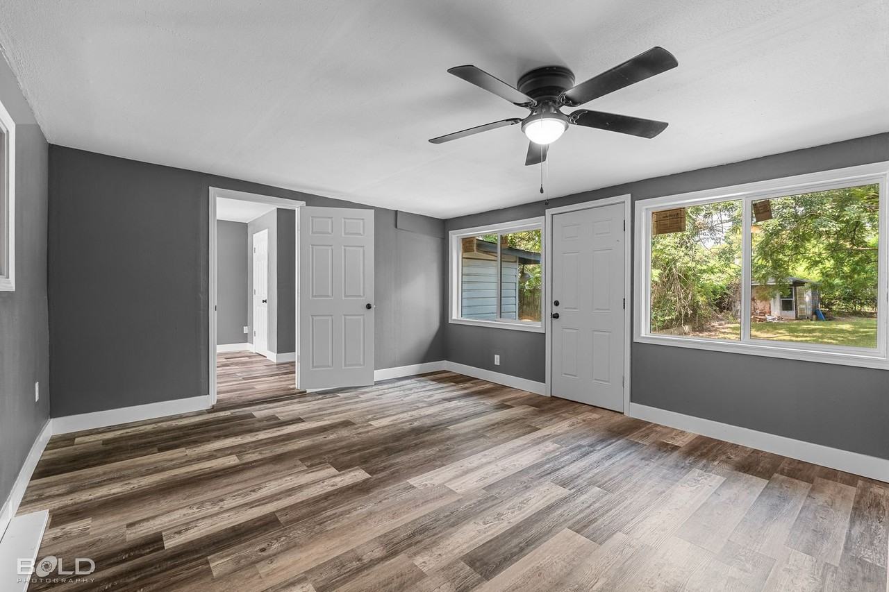 1137 Schex Dr - Photo 2 of 28