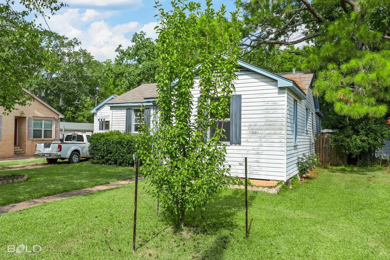 1137 Schex Dr - Photo 4 of 28