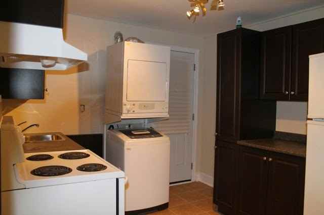 453 Main St W #2 - Photo 5 of 8