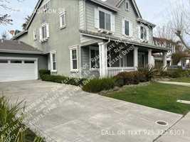 featured image of 627 S Tradition St