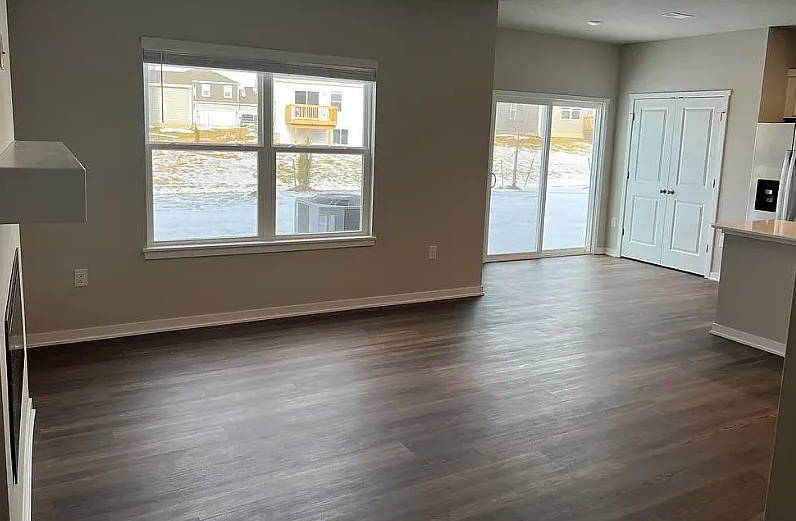 4725 170th Pl #1 - Photo 4 of 16