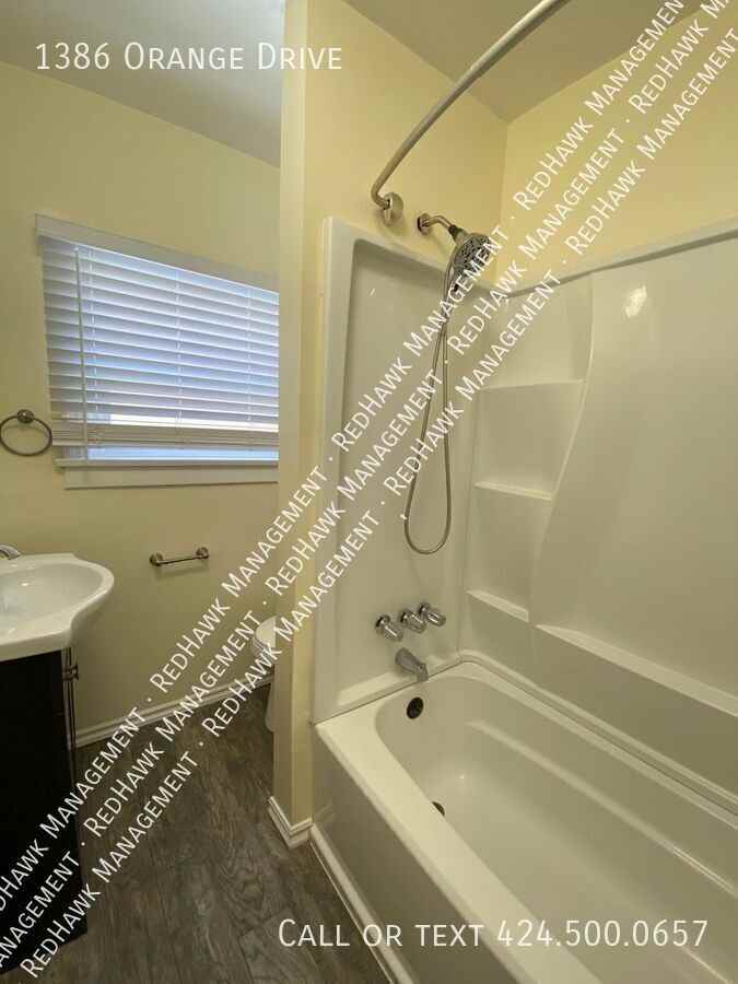 1386 S Orange Dr - Photo 6 of 10