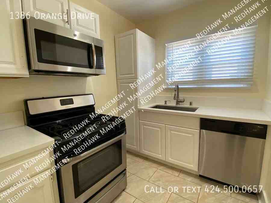 1386 S Orange Dr - Photo 7 of 10