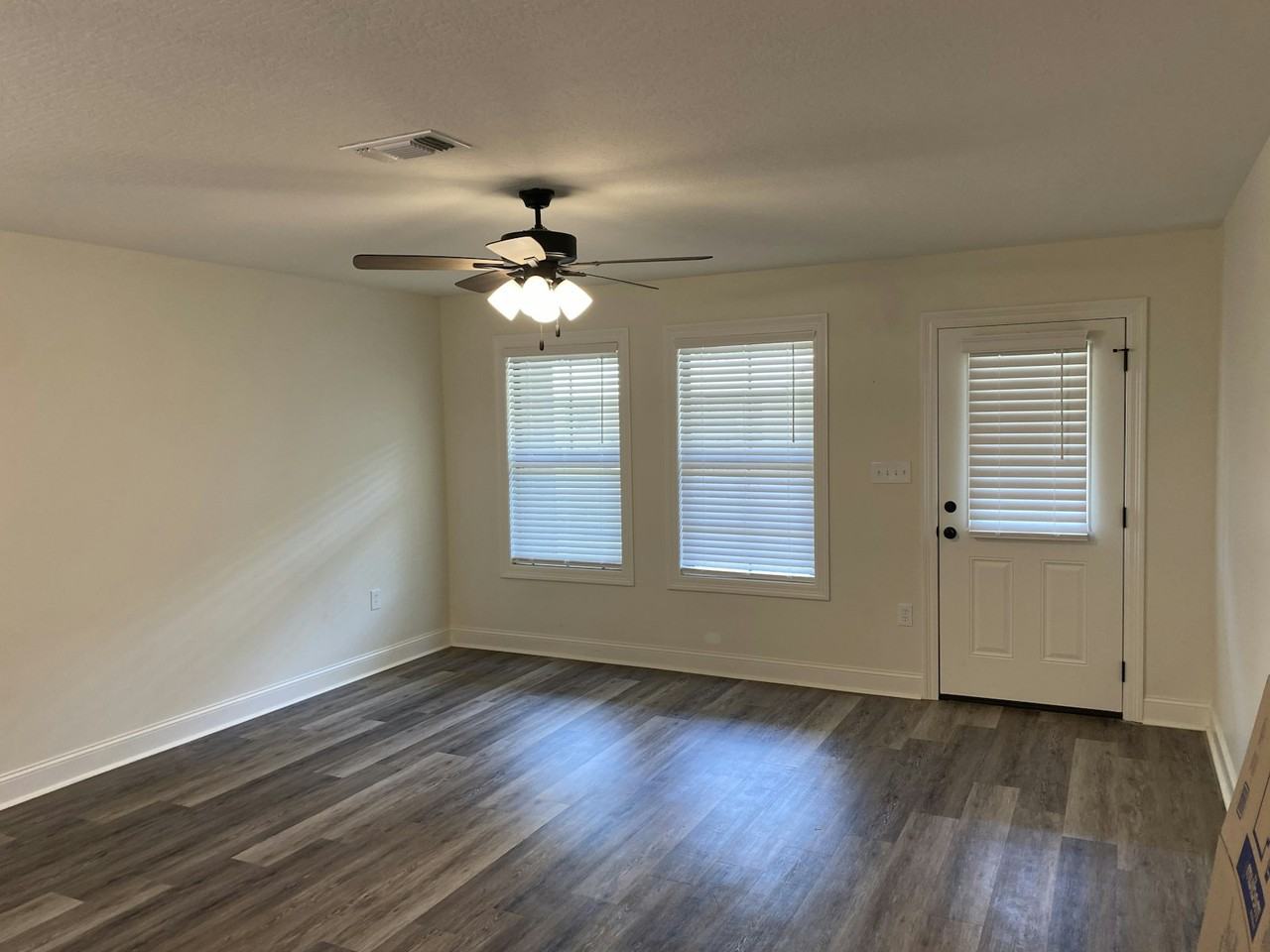 205 E 6th Ave - Photo 3 of 9