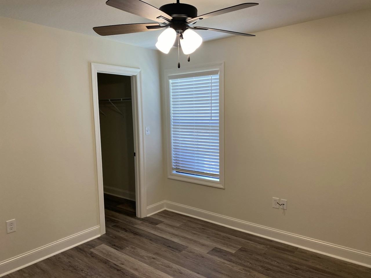 205 E 6th Ave - Photo 5 of 9