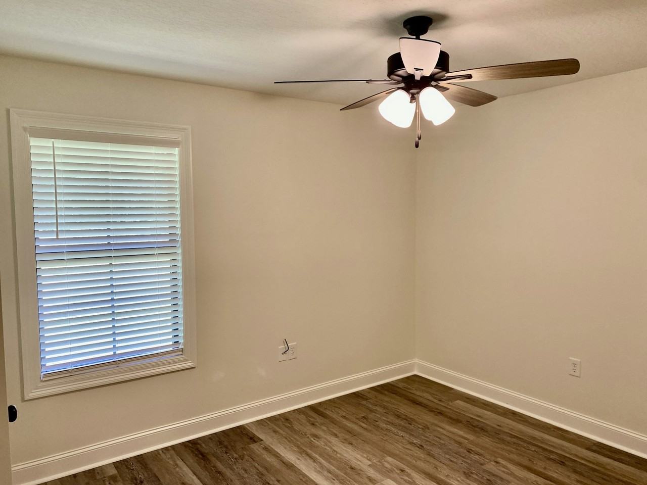 205 E 6th Ave - Photo 7 of 9