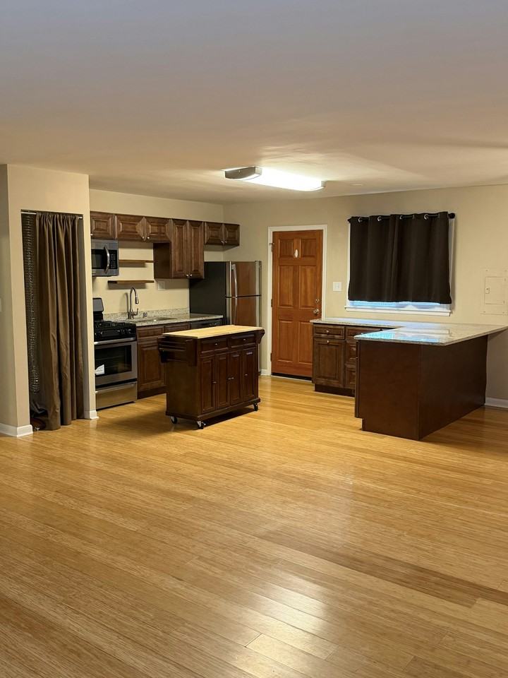 2403 Meadow Drive - Photo 3 of 14