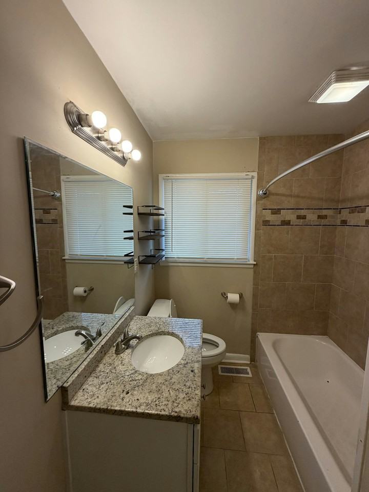 2403 Meadow Drive - Photo 5 of 14