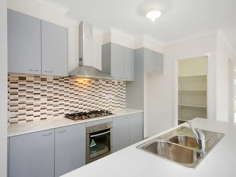 1841 S Glenn Ave - Photo 4 of 7