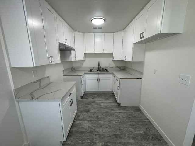 1161 W D St #B - Photo 4 of 14