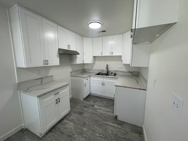 1161 W D St #B - Photo 5 of 14