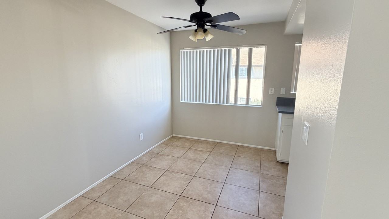 9452 Valley View St #D - Photo 3 of 19