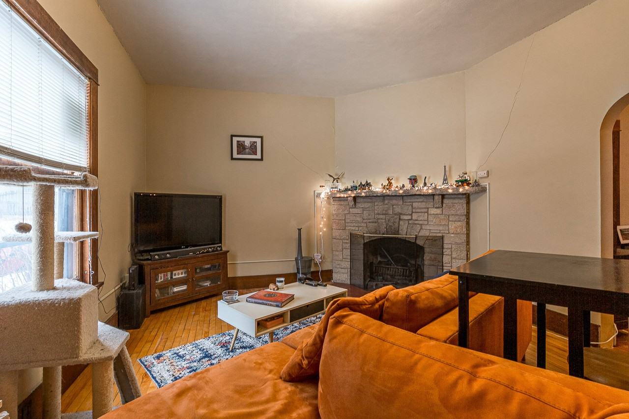 419-421 Washburn - Photo 5 of 25