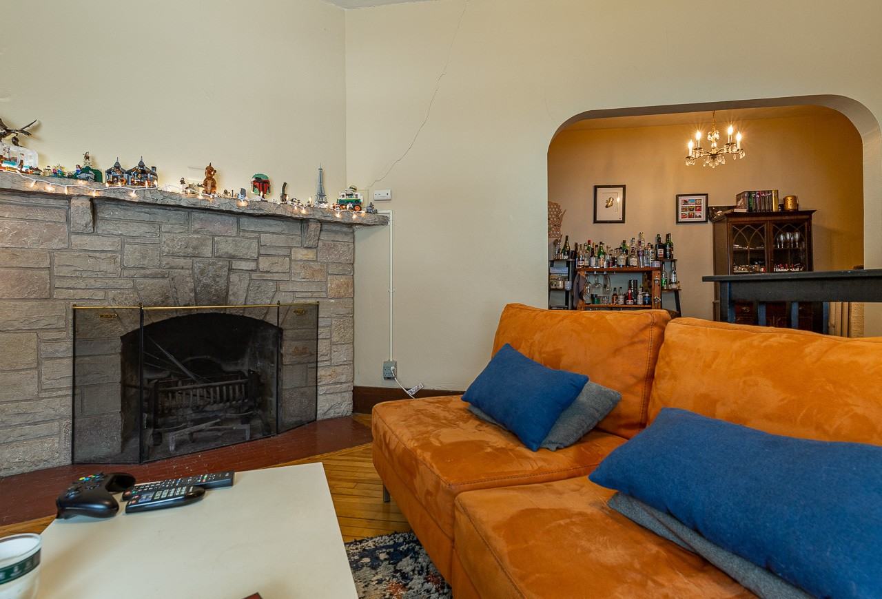 419-421 Washburn - Photo 6 of 25