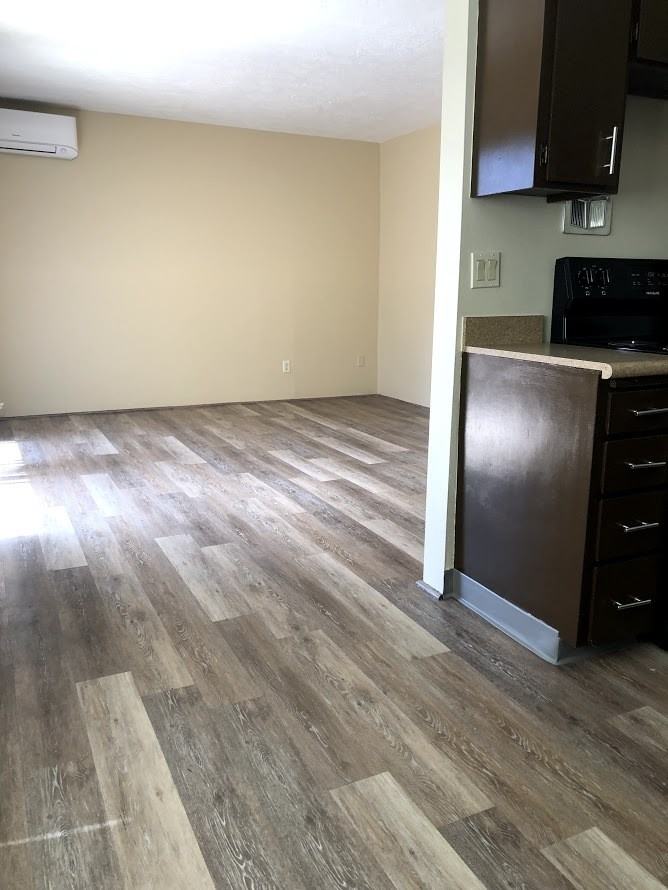 Burning Tree Apartments - Photo 4 of 10