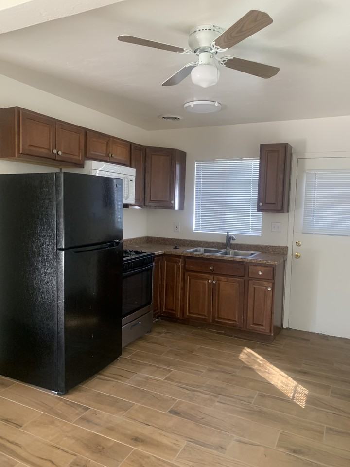 1809 // 4729 East 2nd Street - Photo 3 of 9