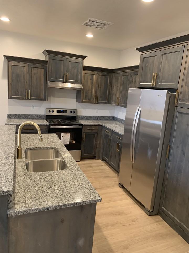 435 N 800 W - Photo 3 of 17