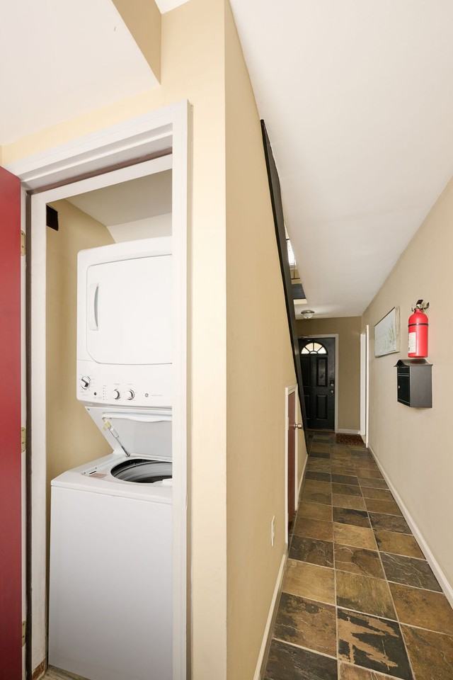 The Buckhead Cottage - Photo 7 of 42