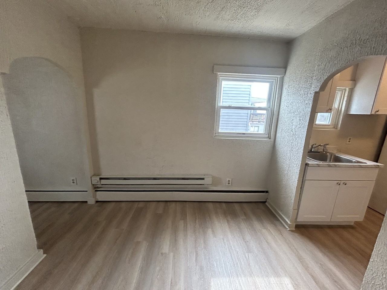 956 6th Street - Photo 3 of 7