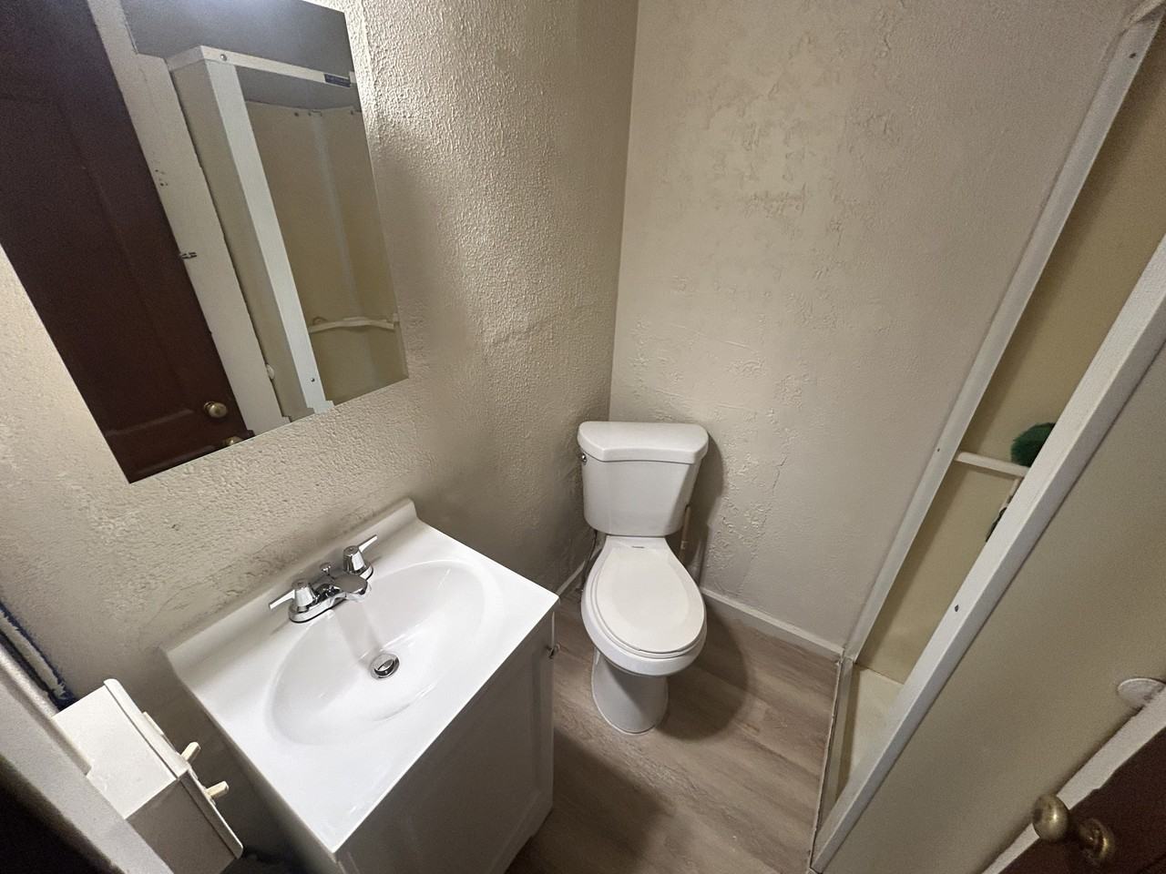 956 6th Street - Photo 6 of 7