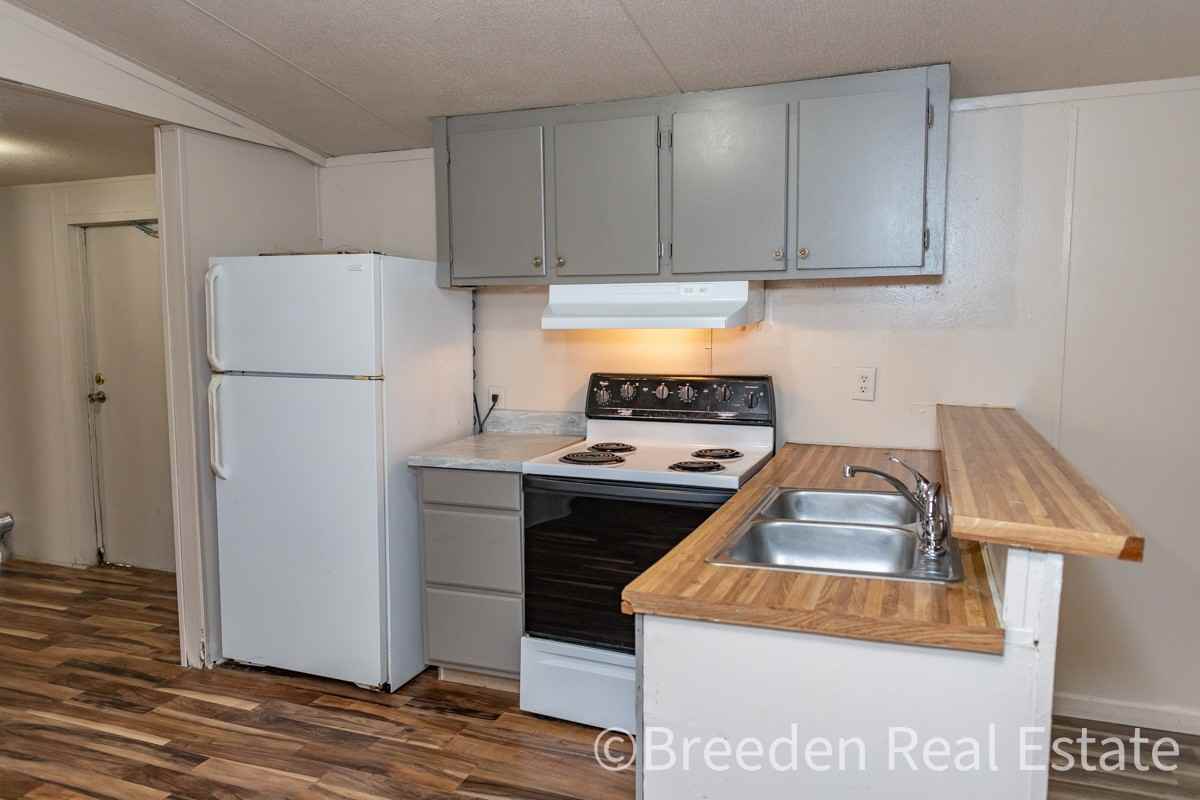 085-03: Brookside MHP - Photo 2 of 9