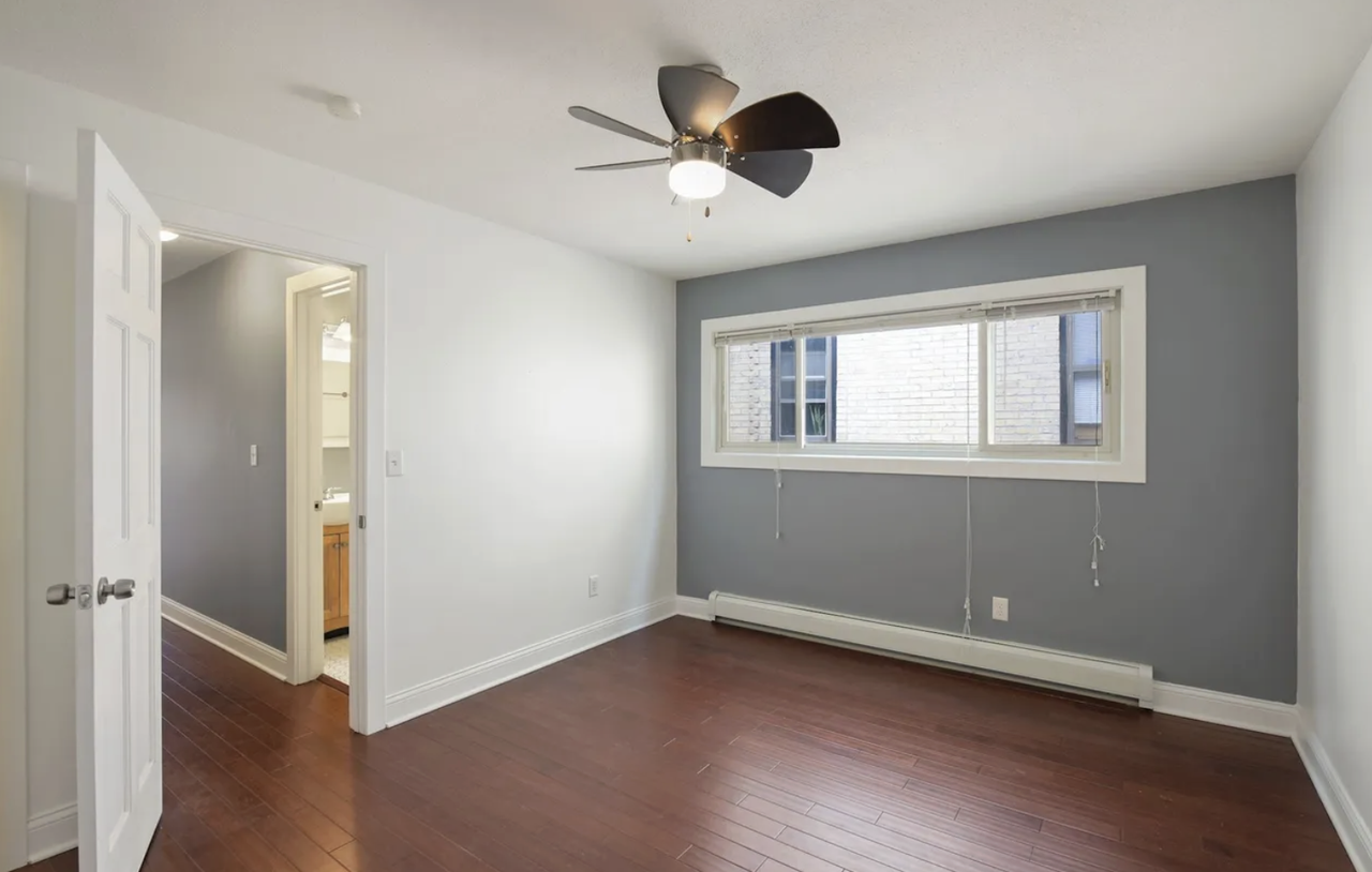 729 East 16th Street - Photo 4 of 50