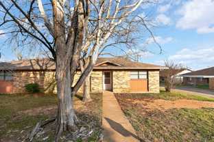 911 Yorktown Drive - Photo 1 of 1