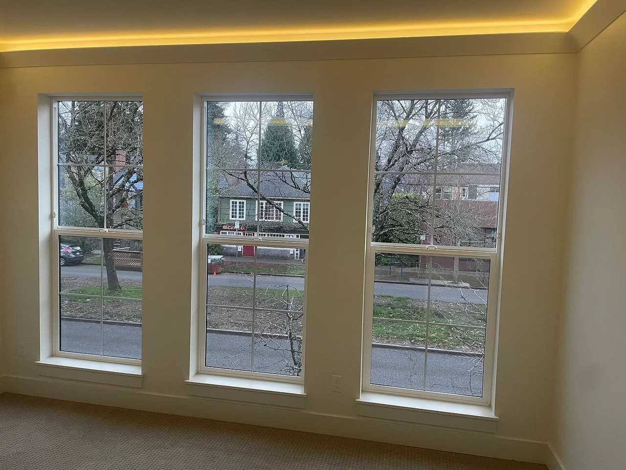 3009 NE Ainsworth St - 055 - Photo 4 of 11