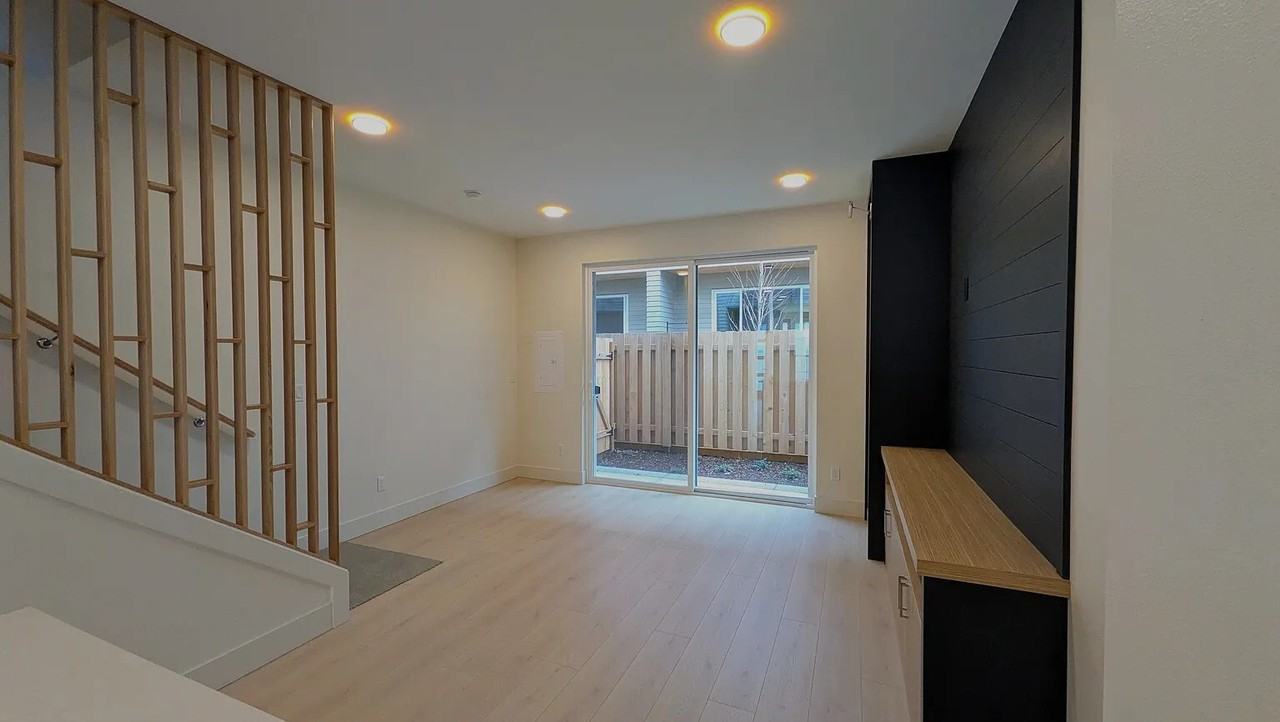 3009 NE Ainsworth St - 055 - Photo 5 of 11