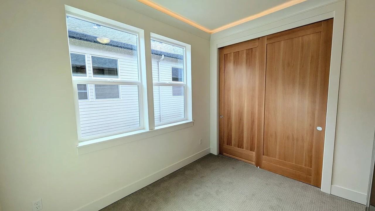 3009 NE Ainsworth St - 055 - Photo 6 of 11