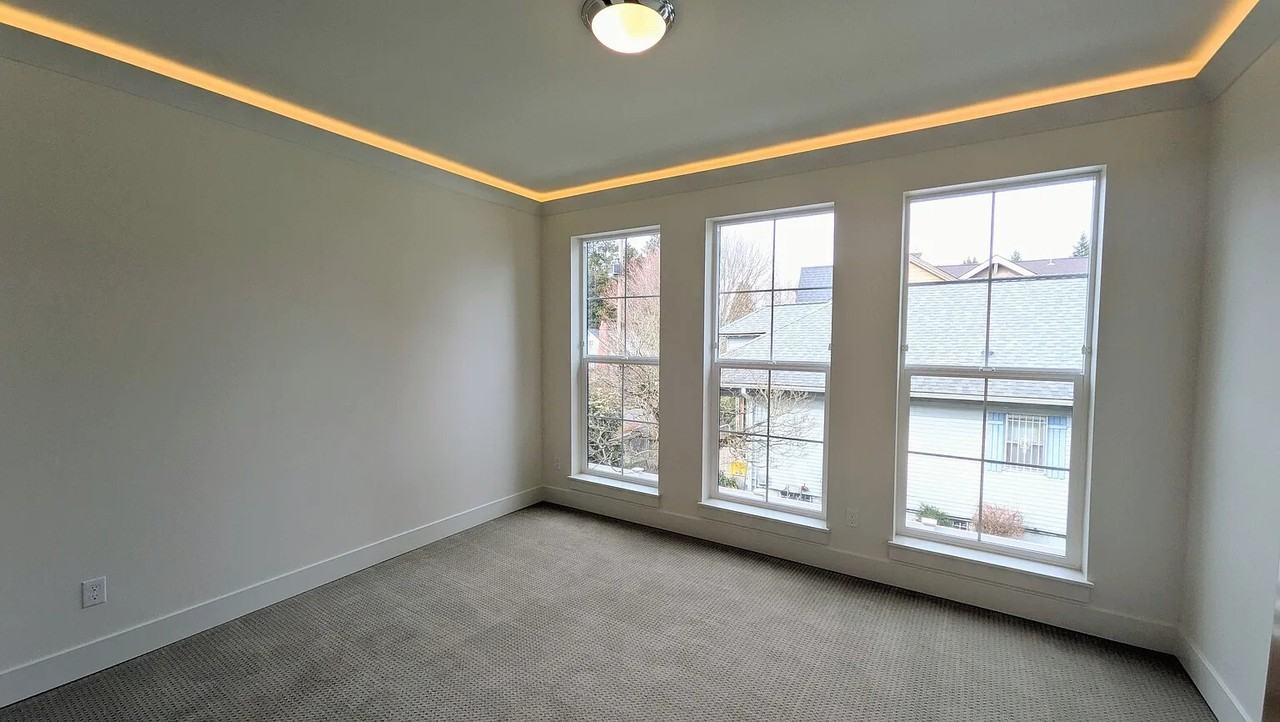 3009 NE Ainsworth St - 055 - Photo 7 of 11