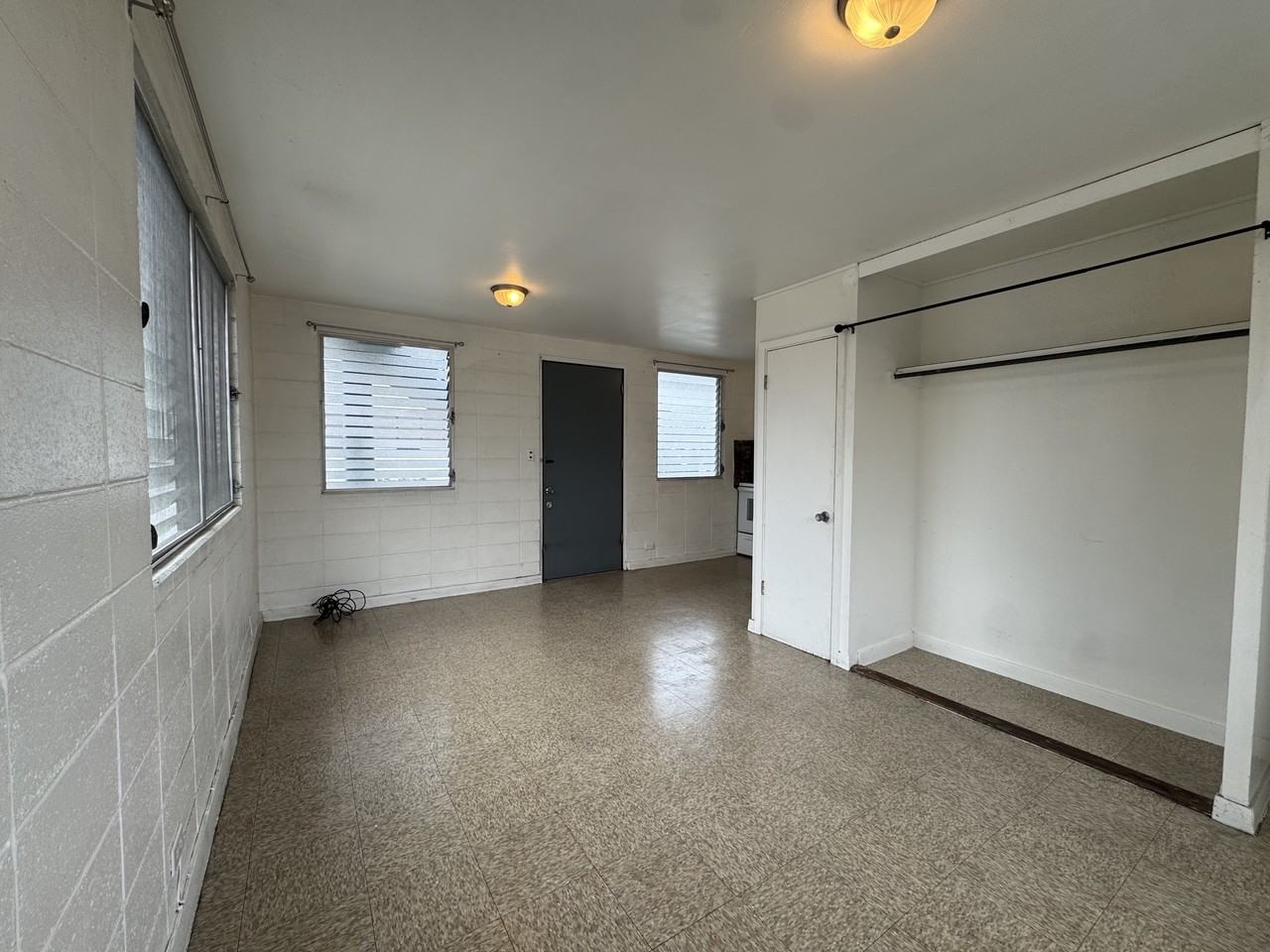 1926 South King Street - Photo 2 of 5