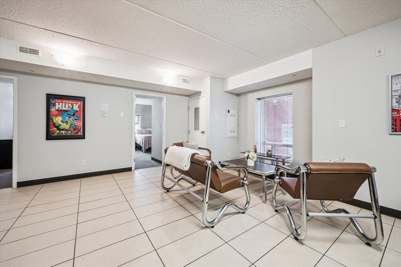 110 University Ave W - Photo 4 of 21