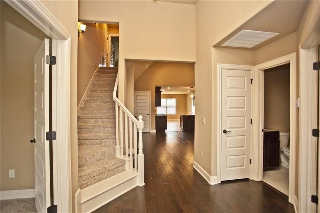 3210 Sw Stonepoint Ave - Photo 6 of 30