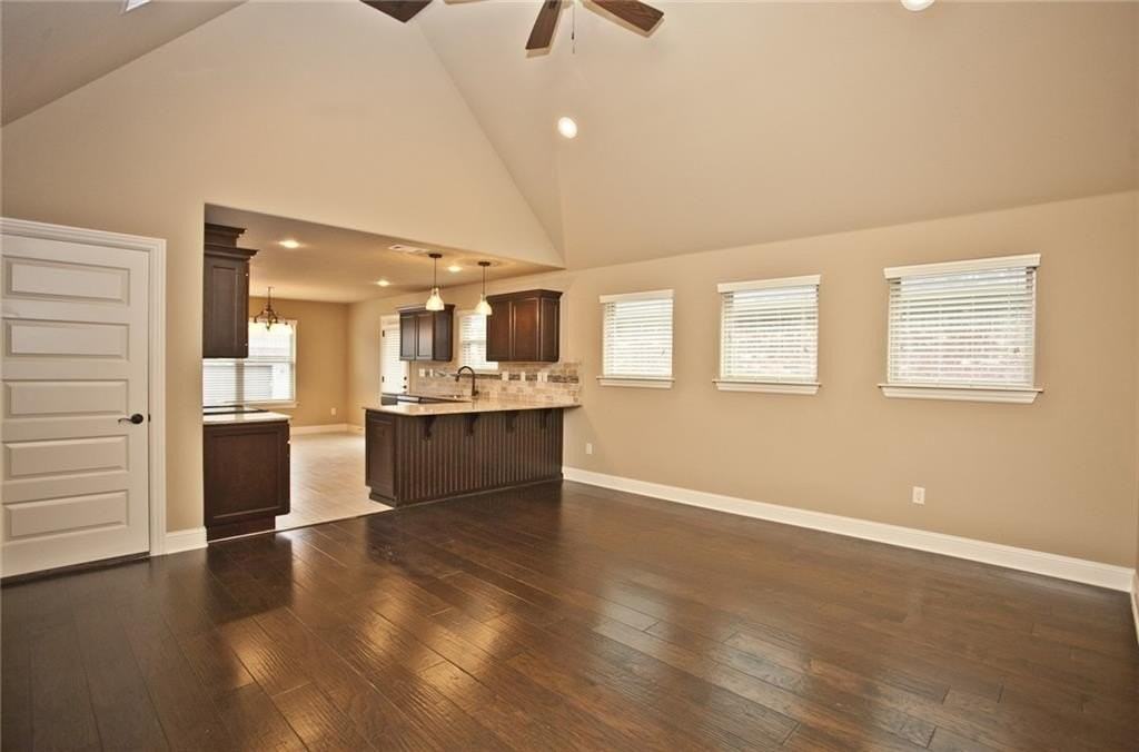 3210 Sw Stonepoint Ave - Photo 7 of 30