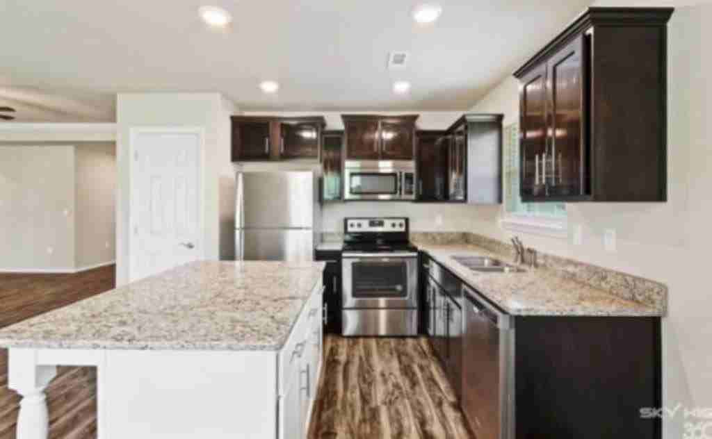 2117 Cedar Cir - Photo 6 of 6