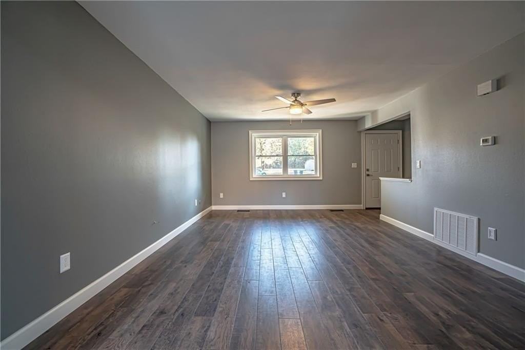 1312 Royal Dr #A - Photo 2 of 10