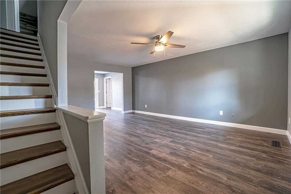 1312 Royal Dr #A - Photo 3 of 10