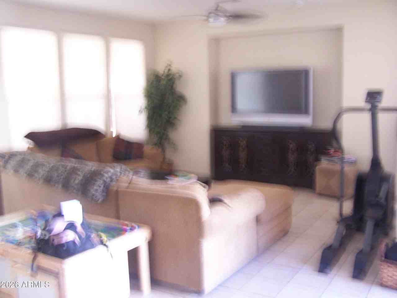 13649 W Cypress St - Photo 3 of 15