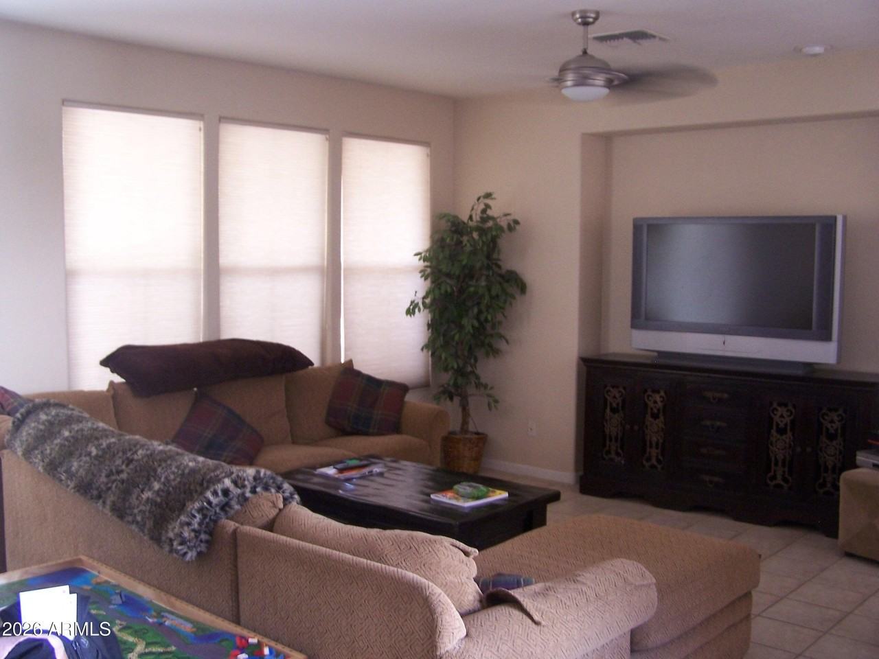 13649 W Cypress St - Photo 4 of 15