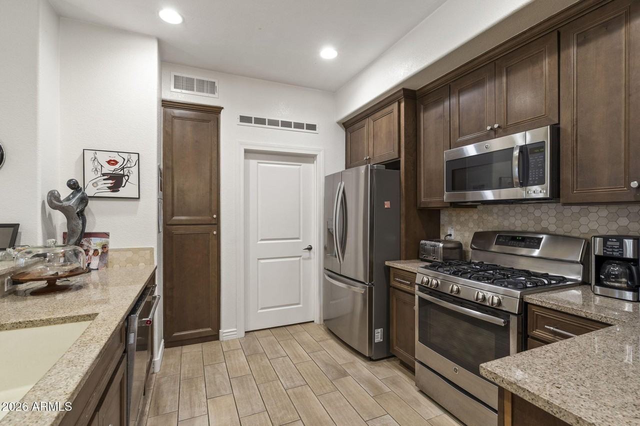 7601 E Indian Bend Rd Apt 1012 - Photo 4 of 19