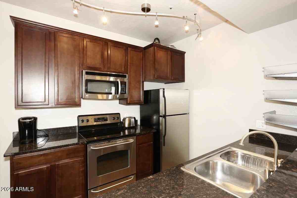 14145 N 92nd St Unit 1145 - Photo 3 of 43