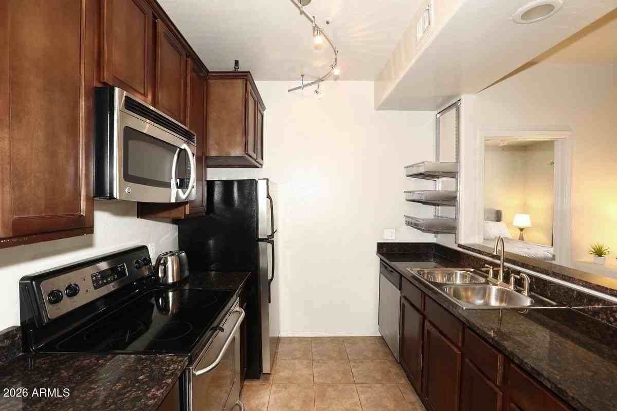 14145 N 92nd St Unit 1145 - Photo 7 of 43