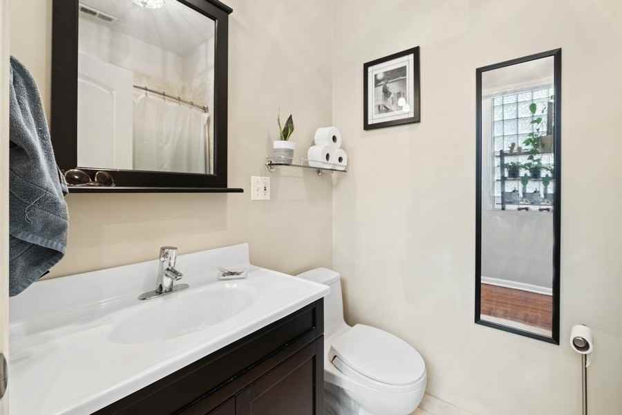 2246 N Magnolia Ave #1R - Photo 4 of 5